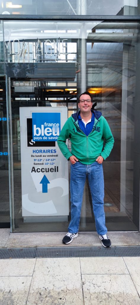 Hervé SALOMON juste avant l'un de ses passage en direct a la radio sur france bleu pays de savoie.